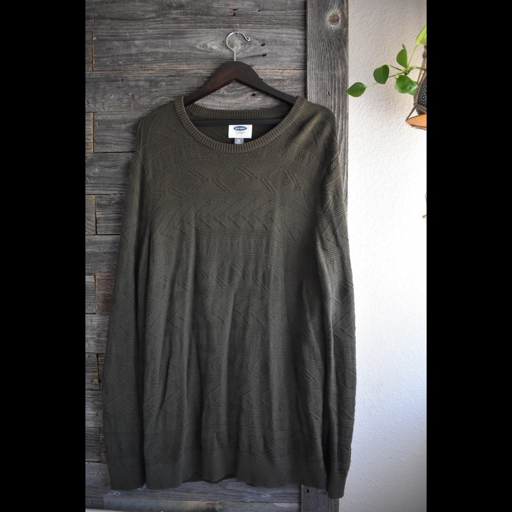 Old navy knit sweater